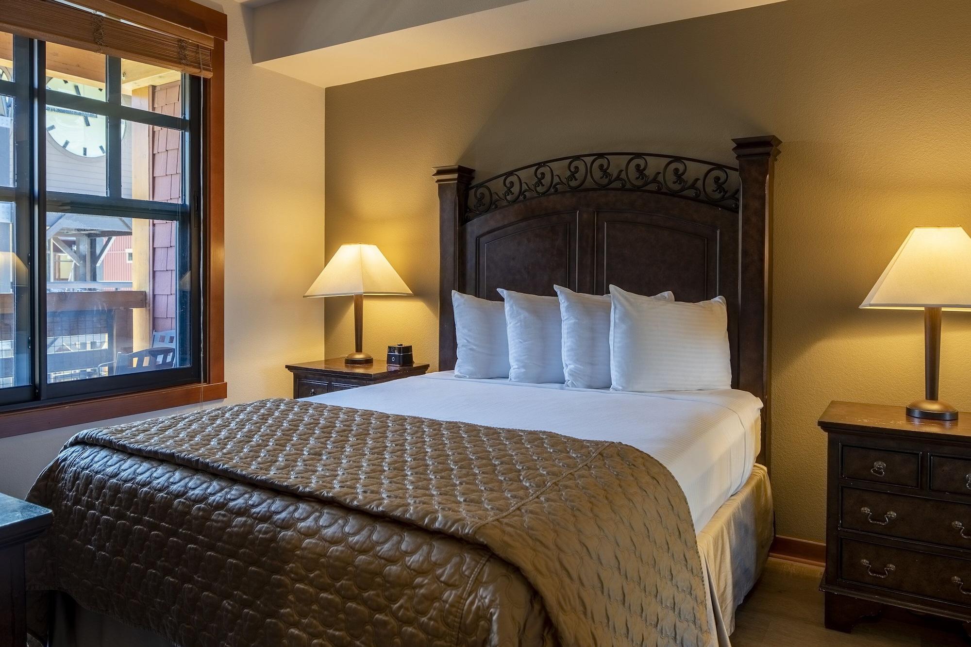 The Village Lodge Маммот Лейкс Экстерьер фото