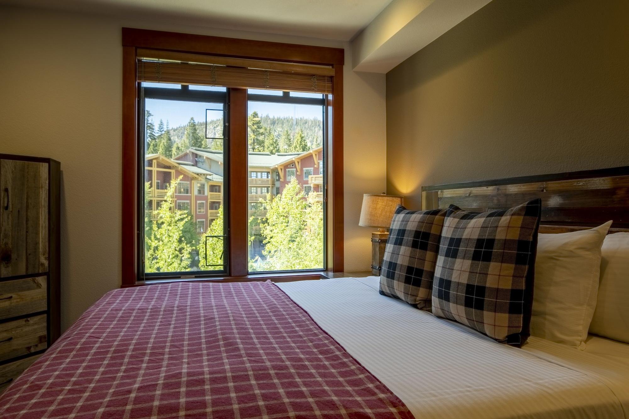 The Village Lodge Маммот Лейкс Экстерьер фото