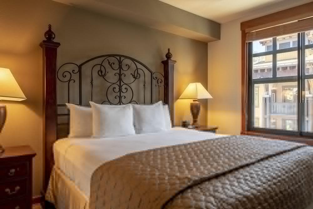 The Village Lodge Маммот Лейкс Экстерьер фото